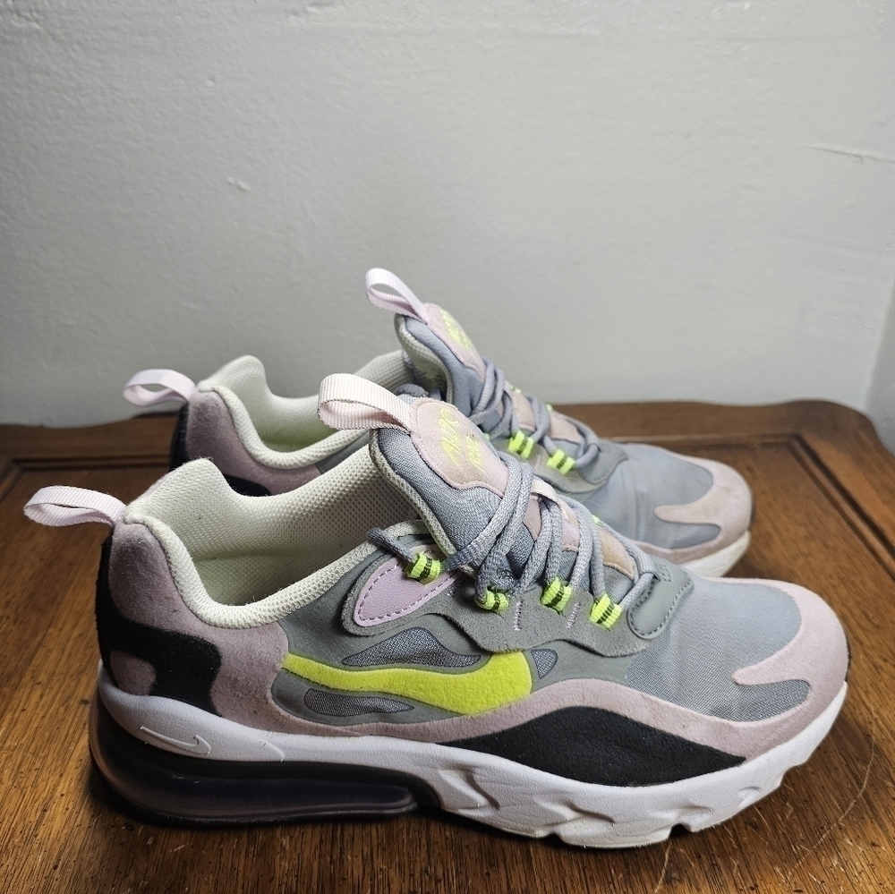 Nike Girls Air Max 270 React GS Particle Grey BQ0102l3-010 Shoes Size 5.5Y - Picture 3 of 7